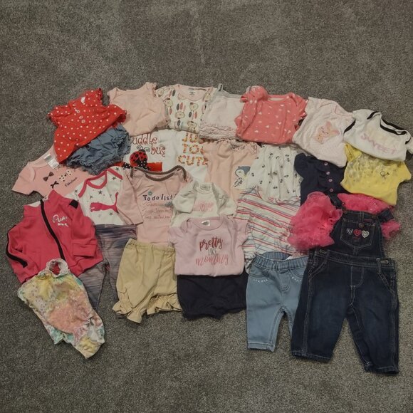 Girl baby clothing lot - Picture 3 of 4